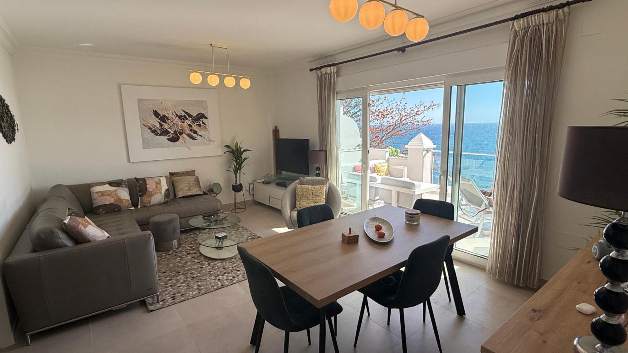Front With Stunning Sea Views * Estepona